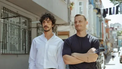 Çarpıntı Dizisinin Yeni Bölümünde Kerem Bürsin ve Gürberk Polat Arasındaki