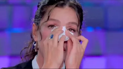 Özge Özprinçci, Canal5’te Duygusal Anlar Yaşadı Ünlü oyuncu Özge Özprinçci,