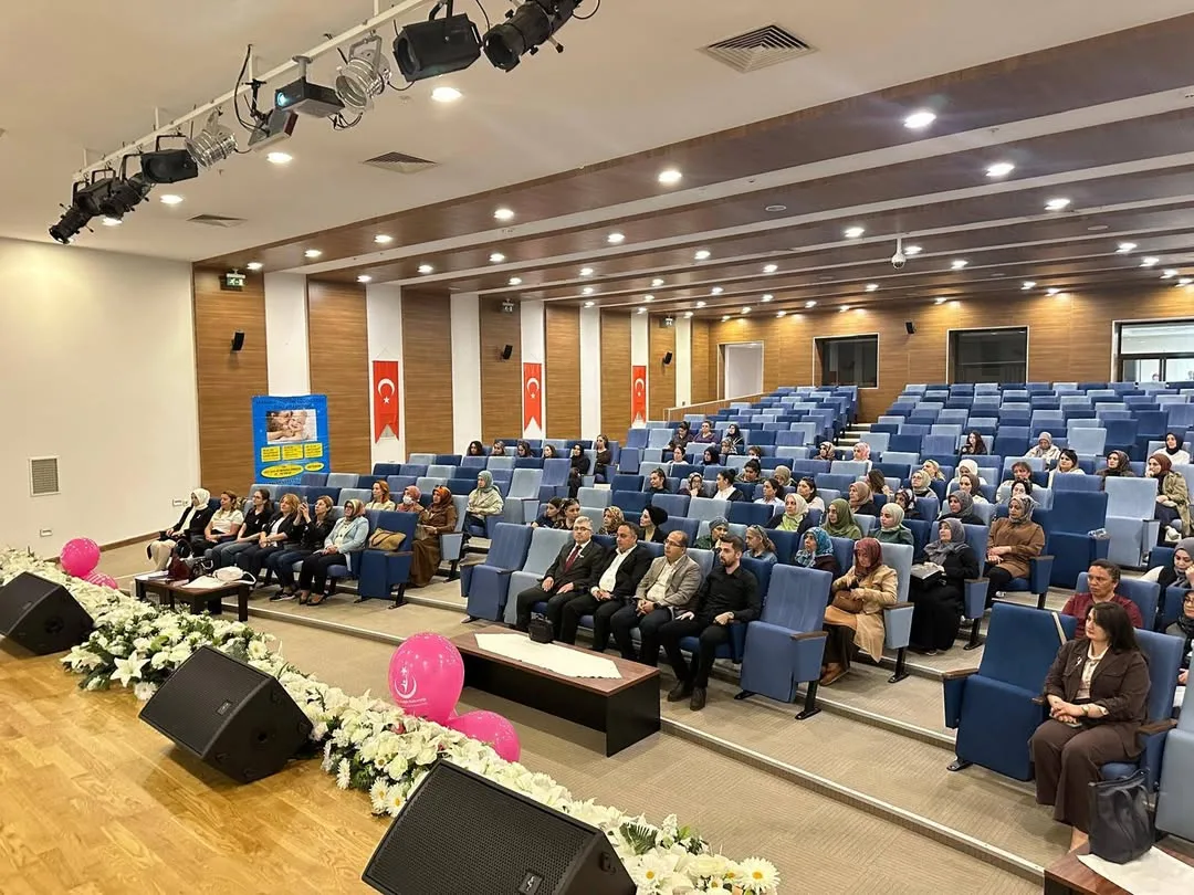 Yozgat Valiliği, Valilik Konferans Salonu'nda düzenlenen hizmet içi eğitim kapsamında