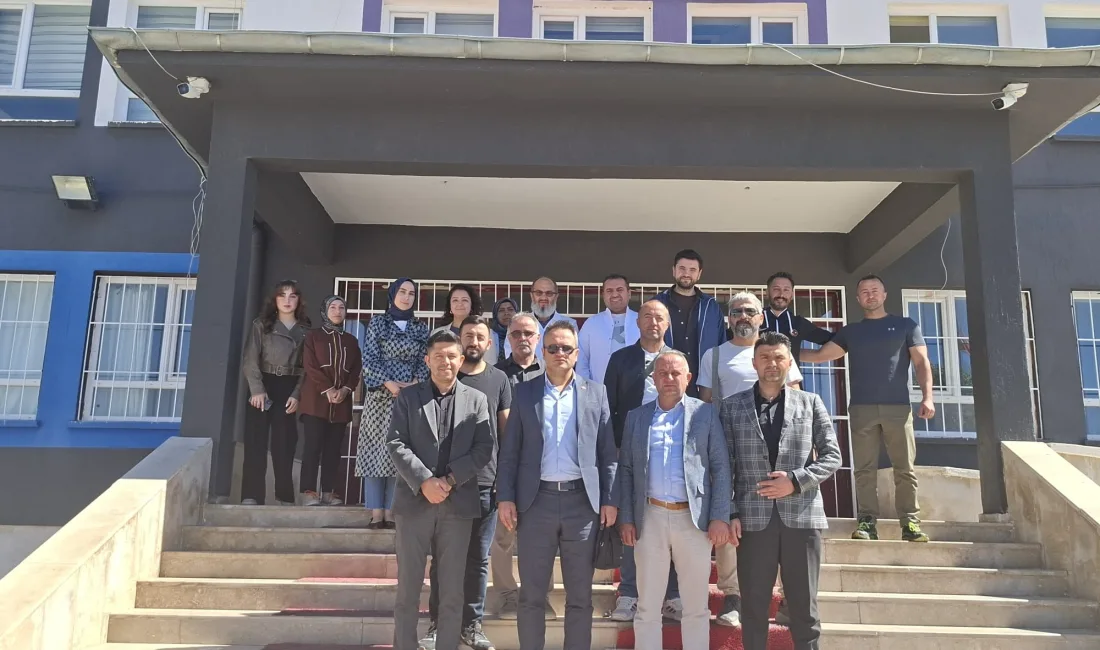 Sarıkaya İlçe Milli Eğitim Müdürü Cüneyt Yoldaş ve Şube Müdürü