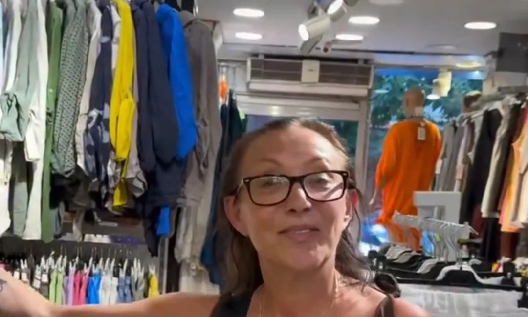 Güllü, Yalova’daki Evinden Düşerek Hayatını Kaybetti 52 yaşındaki ünlü şarkıcı