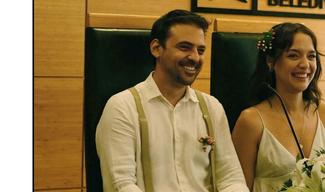 Ünlü oyuncu Seda Türkmen, yapımcı Ilgaz Giritlioğlu ile mutlu bir