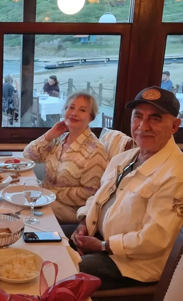 Emel Sayın ve Şener Şen, Abdurrahman Keskiner ile Buluştu Ünlü