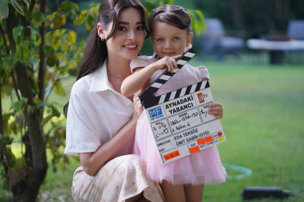 Aynadaki Yabancı Dizisinin Çekimleri Devam Ediyor MF Yapım imzalı atv’nin