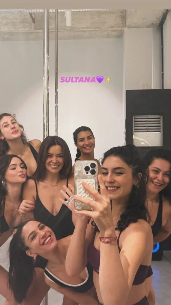 Ünlü Kadın Yıldızların Başrollerini Paylaştığı Sultana Filmi Sinemaseverlerle Buluşuyor Sultana