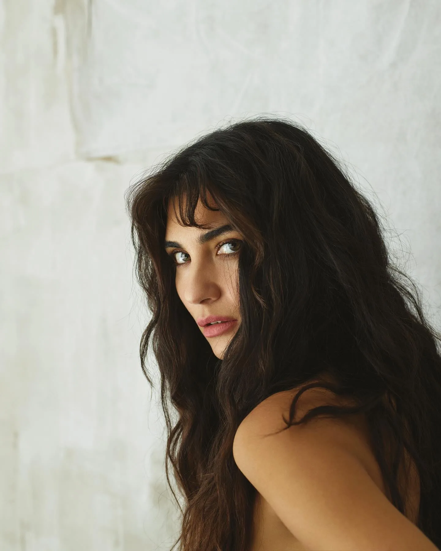 Türk oyuncu Tuba Büyüküstün, 21 Ekim’de Prime Video platformunda yayınlanacak