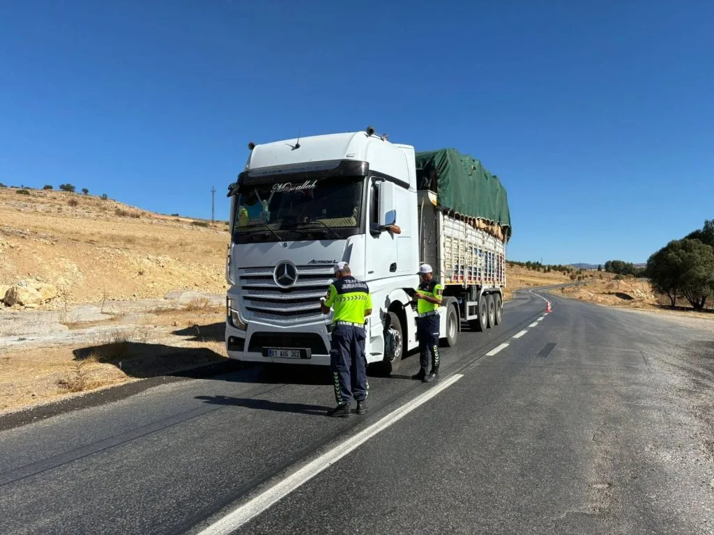 Yozgat Valiliği, şehir genelinde yol güvenliğinin artırılması ve trafik düzeninin