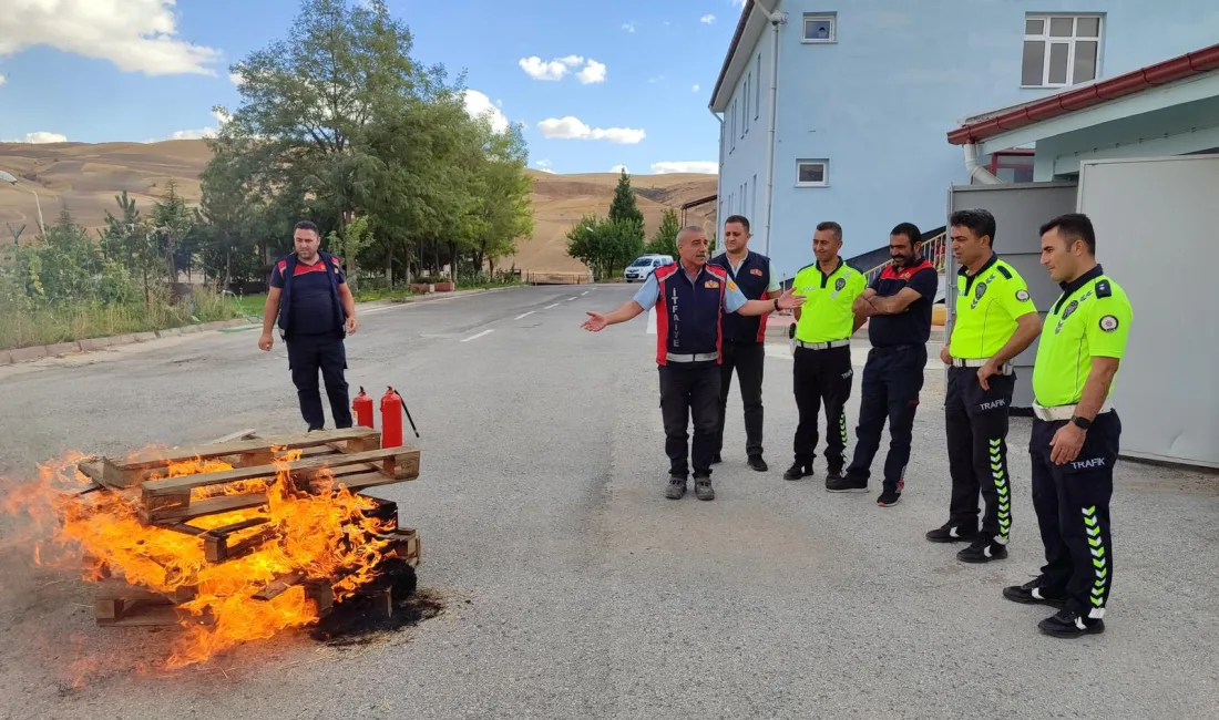 Yerköy Bölge Trafik Denetleme İstasyon Amirliği’nde gerçekleştirilen yangın tatbikatında, olası