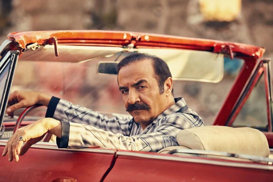 Uğur Aslan, yakın zamanda yayınlanmaya başlayan “Sahtekarlar” adlı dizide Önder