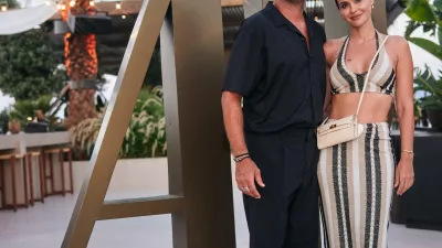 Zeynep Sever ve Volkan Demirel’in 15. Evlilik Yıldönümü Kutlaması Eski