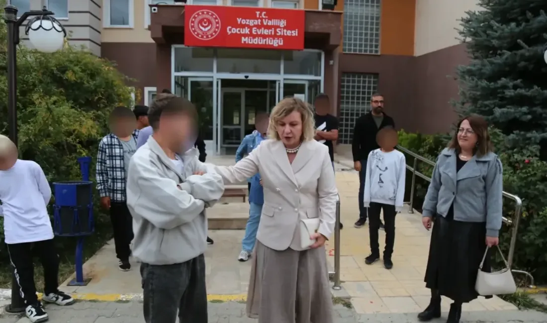 Yozgat Valisi Mehmet Ali Özkan’ın eşi Arzu Özkan, sosyal sorumluluk