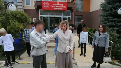 Yozgat Valisi Mehmet Ali Özkan’ın eşi Arzu Özkan, sosyal sorumluluk