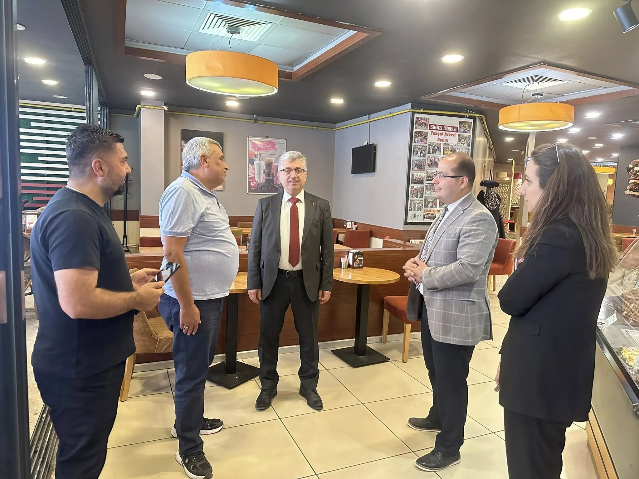 Yozgat İl Sağlık Müdürlüğü öncülüğünde esnaflar ziyaret edilerek tütün kullanımının