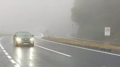 Bolu Dağı'nda meydana gelen yoğun sis, D-100 ve Anadolu Otoyolu'nda