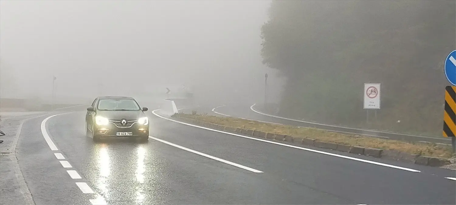 Bolu Dağı'nda meydana gelen yoğun sis, D-100 ve Anadolu Otoyolu'nda