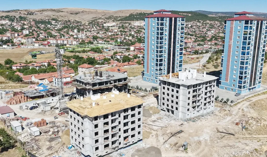 Yozgat'ın Çekerek ilçesinde TOKİ tarafından inşa edilen 59 konutun kaba
