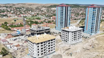 Yozgat'ın Çekerek ilçesinde TOKİ tarafından inşa edilen 59 konutun kaba