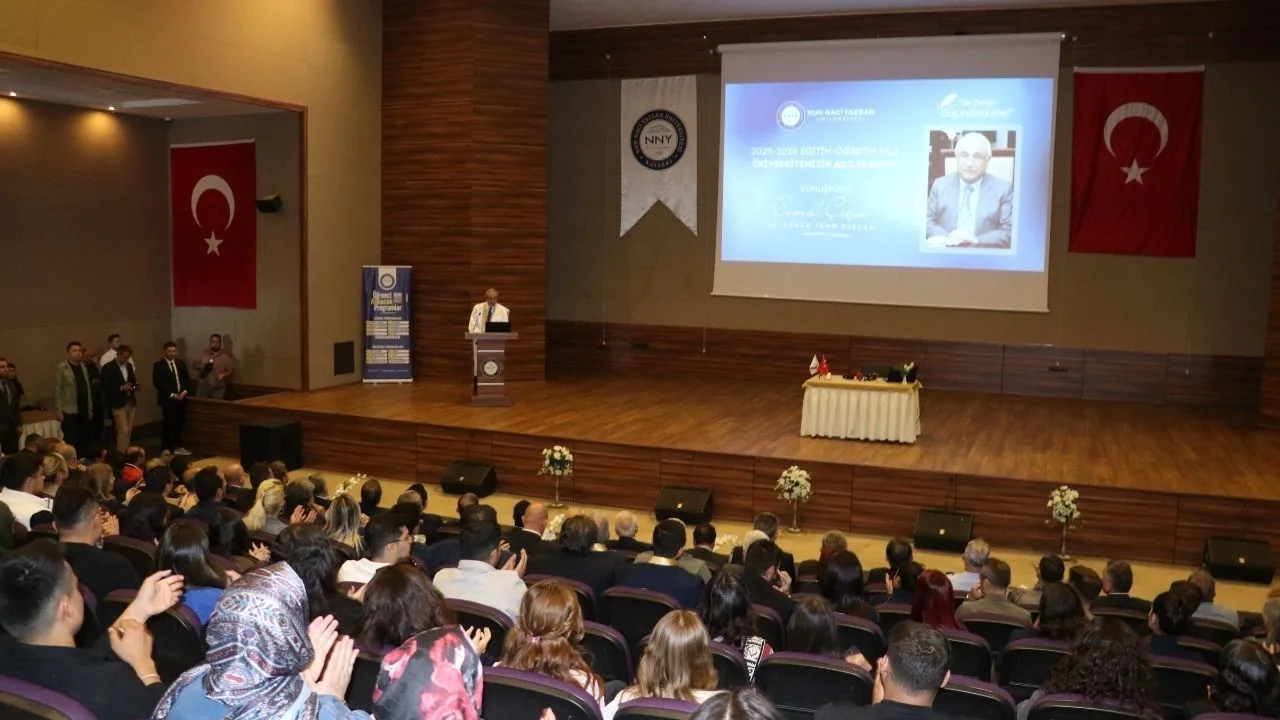Yozgatlı Cemil Çiçek, Kayseri’de Nuh Naci Yazgan Üniversitesi’nin açılışında eğitimde