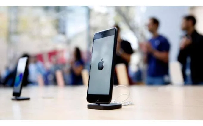 Elma'nın heyecanla beklenen son mobil yazılımı iOS 26 ile ilgili