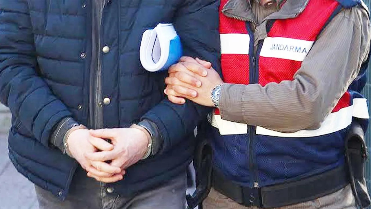 Yozgat’ta “Çocuğun Nitelikli Cinsel İstismarı” suçundan aranan bir şahıs, Jandarma