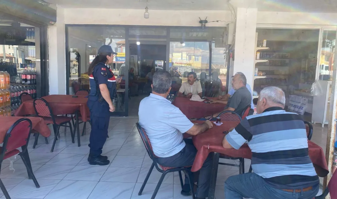 Yerköy İlçe Jandarma Komutanlığı, köy kıraathanesinde erkek vatandaşlara “Kadına El