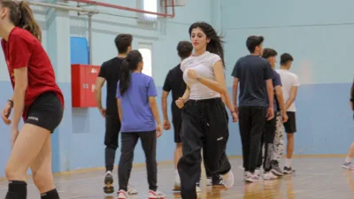 Bursa'da Karacabey Belediyesi, gençlerin mesleki hedeflerine ulaşması için verdiği desteği