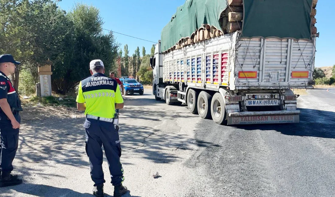 Yozgat Çayıralan İlçe Jandarma Komutanlığı Trafik Timleri, yük taşımacılığı yapan
