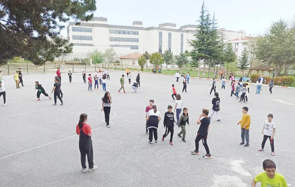 Bazı devlet okullarında kayıt için velilerden bağış adı altında para