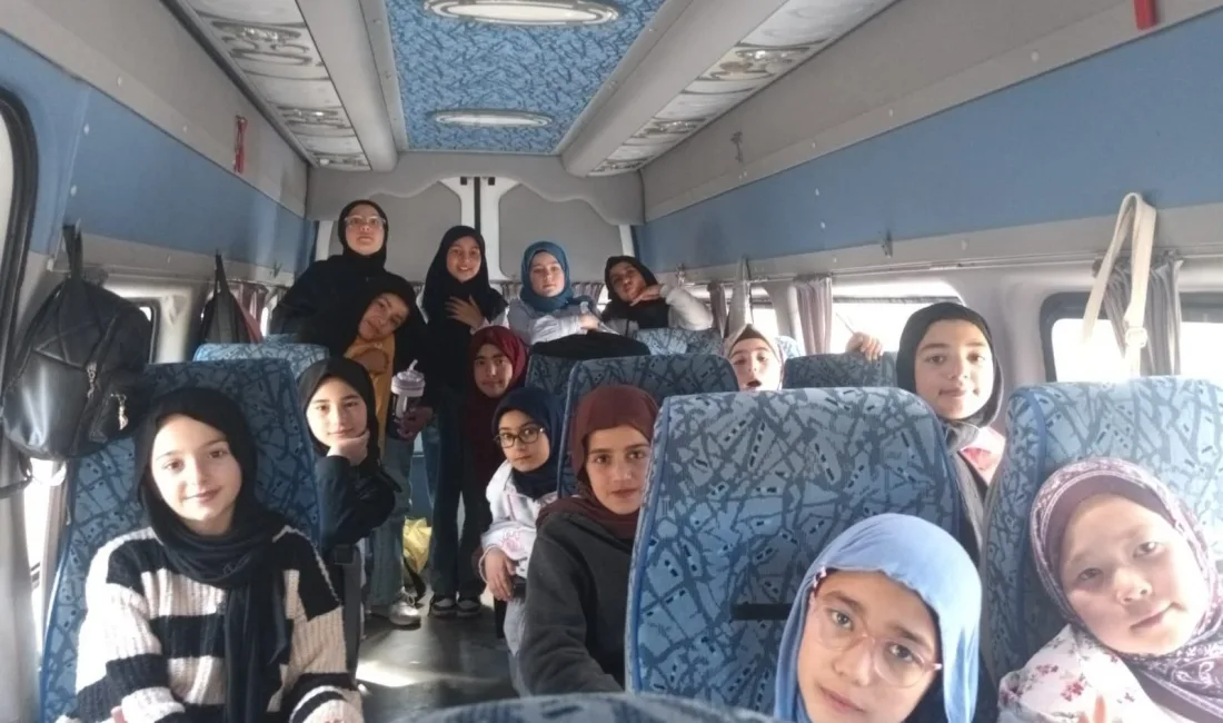 Sarıkaya’nın genç hafızları, Boğazlıyan Uzunlu Beldesi Gençlik Parkı’nda düzenlenen etkinlikte