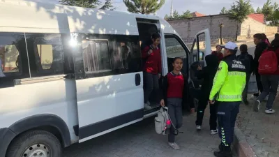 Yozgat'ta, İlçe Jandarma Komutanlıkları Trafik Jandarması ekipleri, okul servis araçları