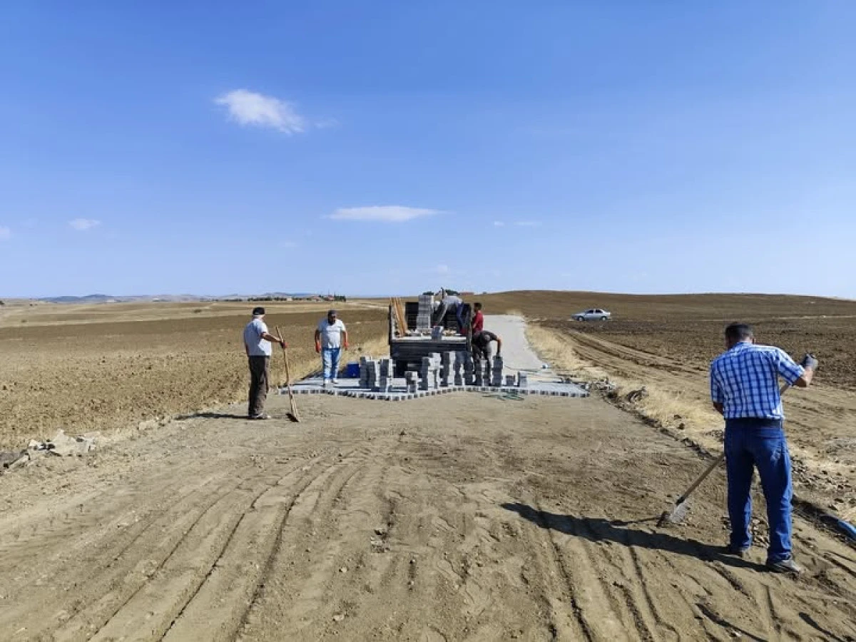 Yeniyer Belediye Başkanı Hacıbekir Bölükbaşı, Ahmetfakılı ve Karakız mahalleleri arasındaki