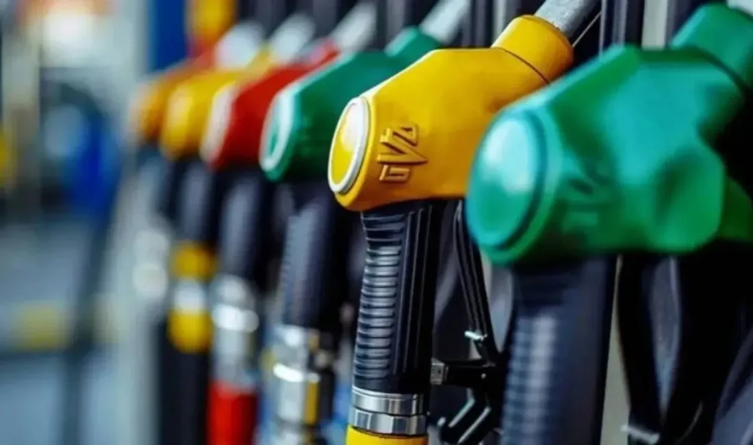 Yerköylü Araç Sahipleri Depolarını Doldurun: Benzin Fiyatlarına Zam Geliyor Petrol fiyatlarındaki dalgalanma nedeniyle benzine 1 TL’lik yeni zam bekleniyor.