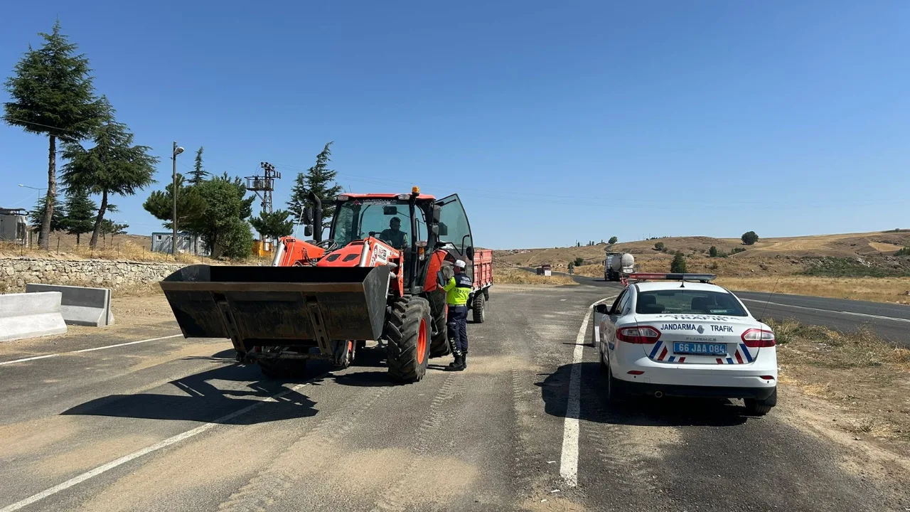 Yozgat’ın Şefaatli ilçesinde, İlçe Emniyet Müdürlüğü ve İlçe Jandarma Komutanlığı