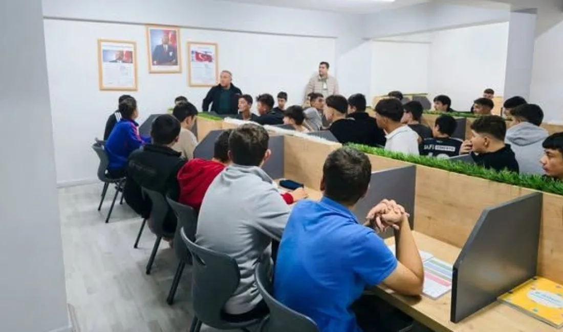 Zorunlu Eğitim Süresine İki Farklı Model: 3+1 ve 2+2 Milli Eğitim Bakanlığı, zorunlu eğitimin süresine ilişkin yeni düzenlemeler üzerinde