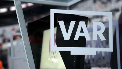 Süper Lig’de Bugün Oynanacak Maçların VAR Hakemleri Açıklandı Süper Lig’de bugün gerçekleştirilecek karşılaşmalar için VAR ve AVAR hakemleri