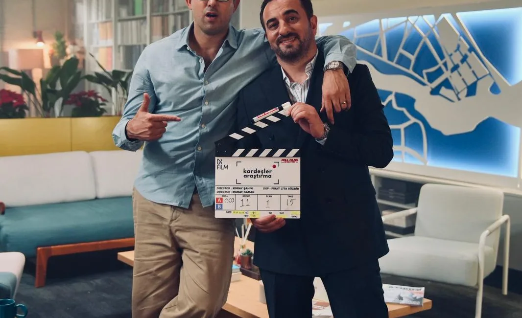 Cem Gelinoğlu ve Doğu Demirkol’un Yeni Filmi “Kardeşler Araştırma” İlk
