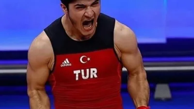 Yerköy'lü halterci Muhammed Furkan Özbek, Norveç'te düzenlenen Dünya Halter Şampiyonası'nda