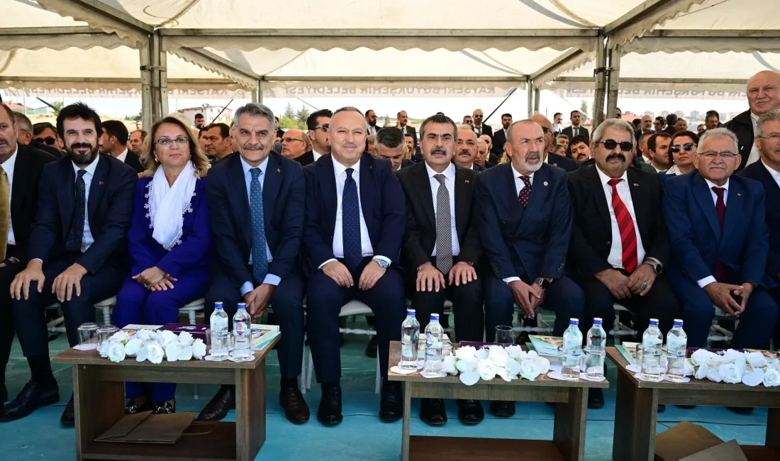 Nevşehir Hacıbektaş’ta, Horasan Erenleri Cemevi’nin açılış törenine Yozgat Valisi Mehmet