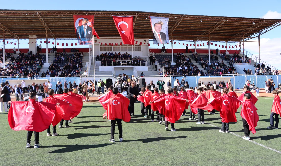 Yerköy’de Cumhuriyet’in 102. yılı büyük bir coşkuyla kutlandı. Yerköy Şehir