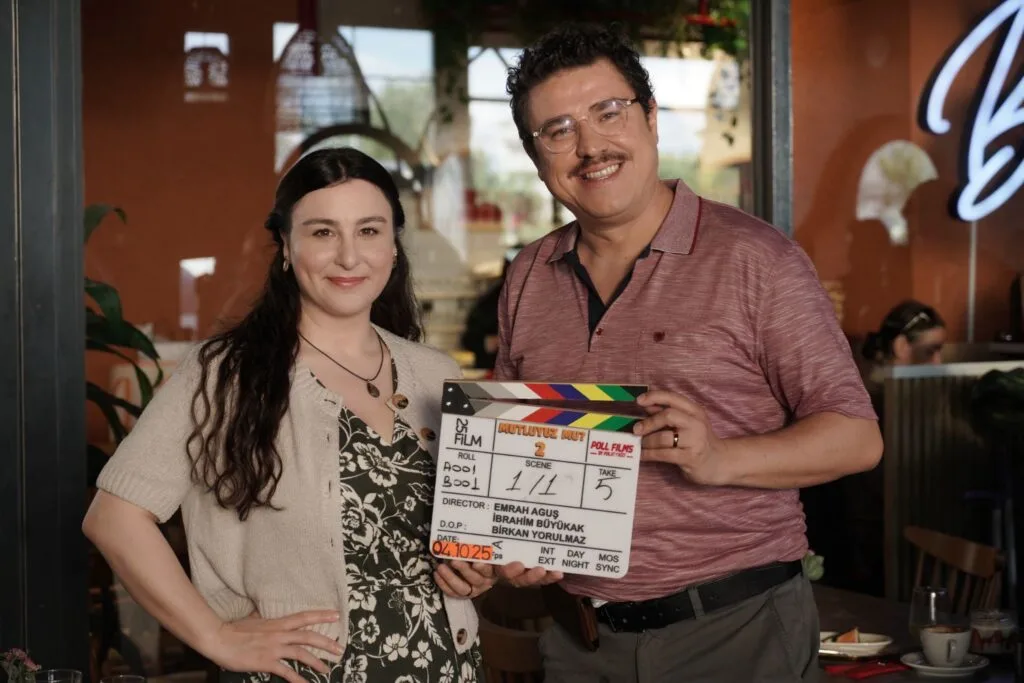 “Mutluyuz 2” Filminin Çekimleri Başladı! İbrahim Büyükak ve Yasemin Sakallıoğlu’nun