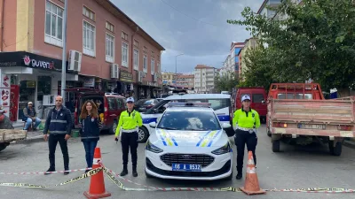 Yerköy İlçe Emniyet Müdürü Ümüt Balcı, kapalı pazar alanında esnaf