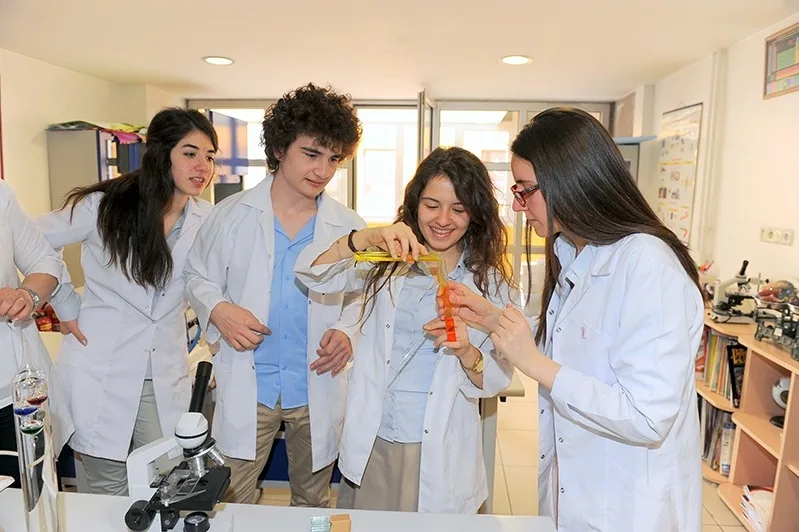 Milli Eğitim Bakanlığı (MEB), fen liselerinde özel olarak tasarlanan öğretim