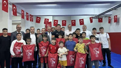 Avrupa ve Dünya Şampiyonu, Olimpiyat ikincisi milli sporcu Rıza Kayaalp