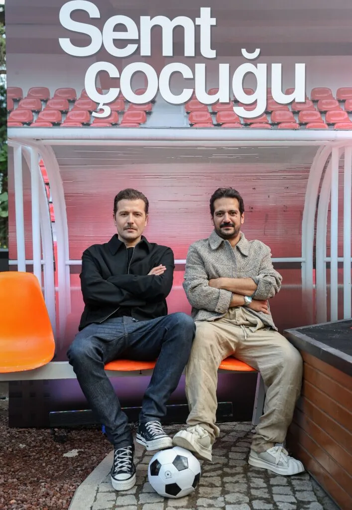 Semt Çocuğu Dizisinin Gala Gecesine Ünlü İsimler Katıldı Geçtiğimiz akşam