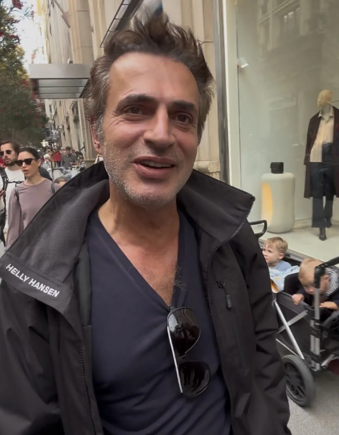 Teoman, Monoton Günlük Hayatından Sıkılmış Ünlü sanatçı Teoman, Nişantaşı City’s’de