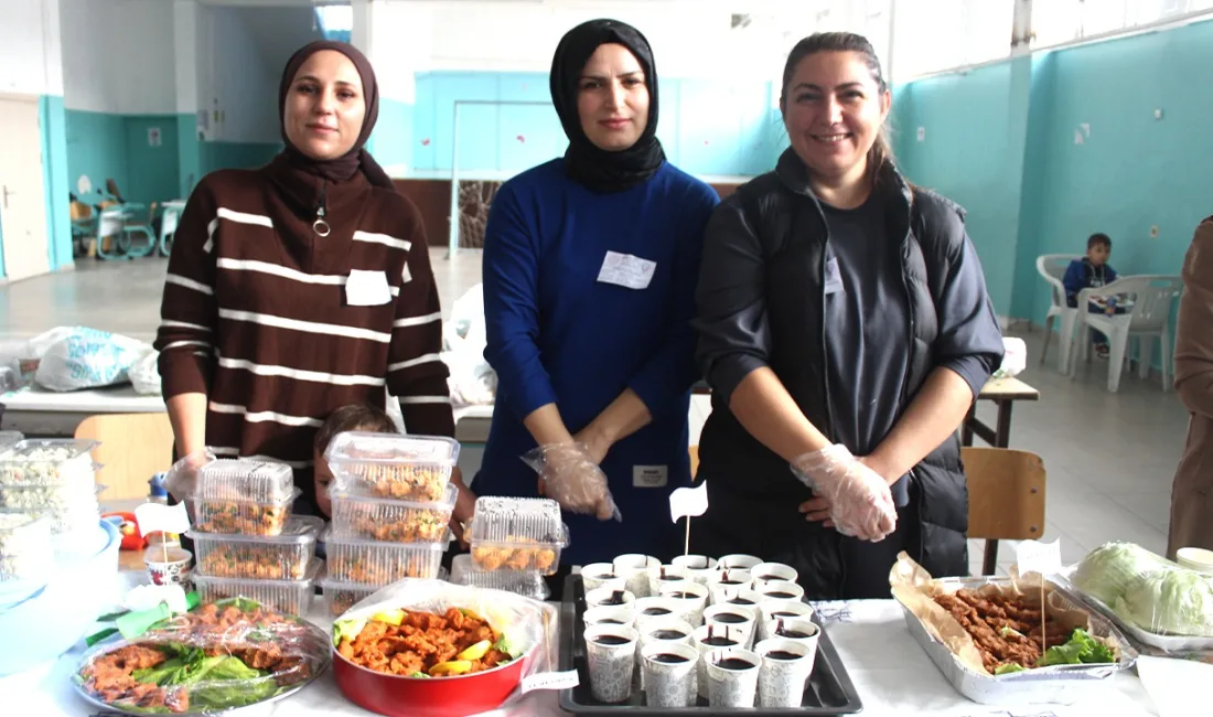 Yozgat Erdoğan Akdağ İlkokulu, “Türk’ün Vefası Gazze’nin Yanında” sloganıyla düzenlediği