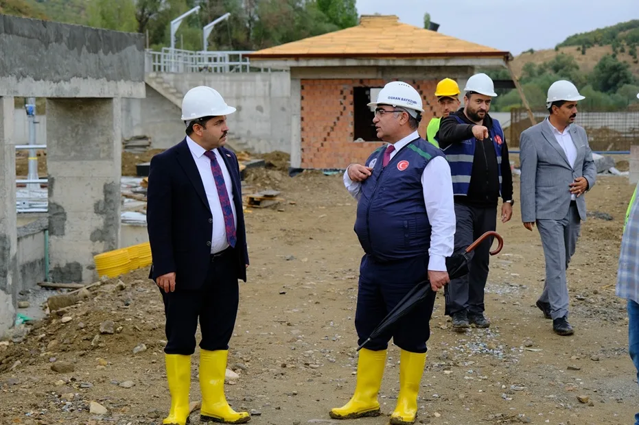 Akdağmadeni İlçesi'nde altyapı ve çevre yatırımlarını güçlendirme amacıyla inşa edilen