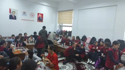 ÇEDES projesi kapsamında, Namık Kemal Ortaokulu kız öğrencileri Akdağmadeni Gençlik