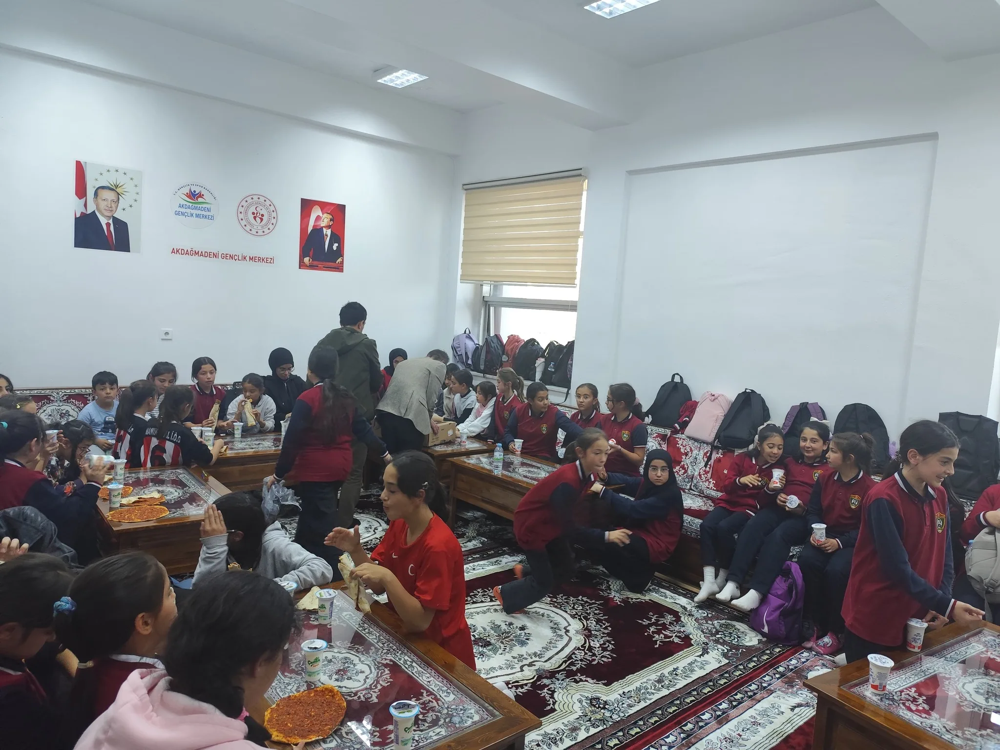 ÇEDES projesi kapsamında, Namık Kemal Ortaokulu kız öğrencileri Akdağmadeni Gençlik