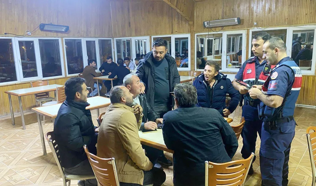 Akdağmadeni İlçe Jandarma Komutanlığı, ekin ekme sezonunun başlamasıyla birlikte traktör